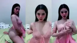Pantat Toket Menggoda Host Cakep Nih Video by SangeLink