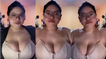 Mbak Lynn Tobrut Live Sebelum Tidur Video by simontok Mbak Lynn Tobrut Live Sebelum Tidur Video by simontok