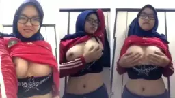 Video Jilbab Bugil Berkacamata Remas Toket Gede Video by PlayBokep