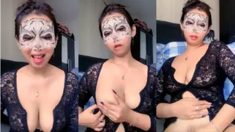 Live Host Kebaya Item Pentil Coklat Video by YouJizz