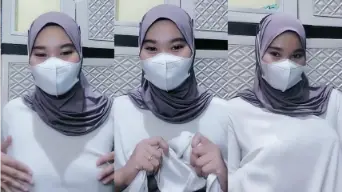Host Cantik Jilbab Lepas Bra Mango Video by KingBokep Host Cantik Jilbab Lepas Bra Mango Video by KingBokep