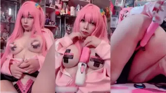 Cosplayers Pink Mumut Bocchi Playing Dildo Video by Tube8