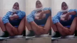 ABG Daun Masih Muda Mainin Memek di Toilet Sekolah Video by YouJizz ABG Daun Masih Muda Mainin Memek di Toilet Sekolah Video by YouJizz