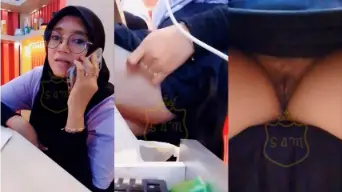 Mbak Amel Spill Memek saat Dikantor Video by BokepHUB Mbak Amel Spill Memek saat Dikantor Video by BokepHUB