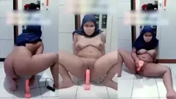 Tante Jilboobs MILF Colmek pake Dildo Video by RedTube Tante Jilboobs MILF Colmek pake Dildo Video by RedTube